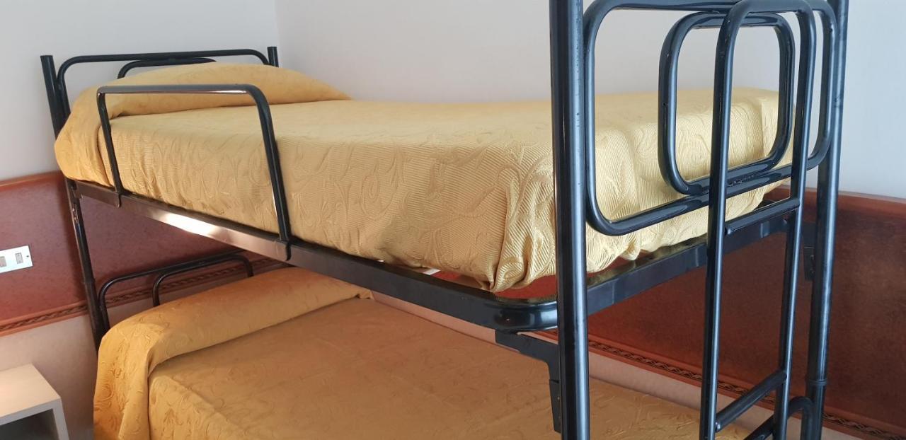 מילאנו מריטימה Hotel Monaco - Parcheggio Incluso Min 2 Gg מראה חיצוני תמונה