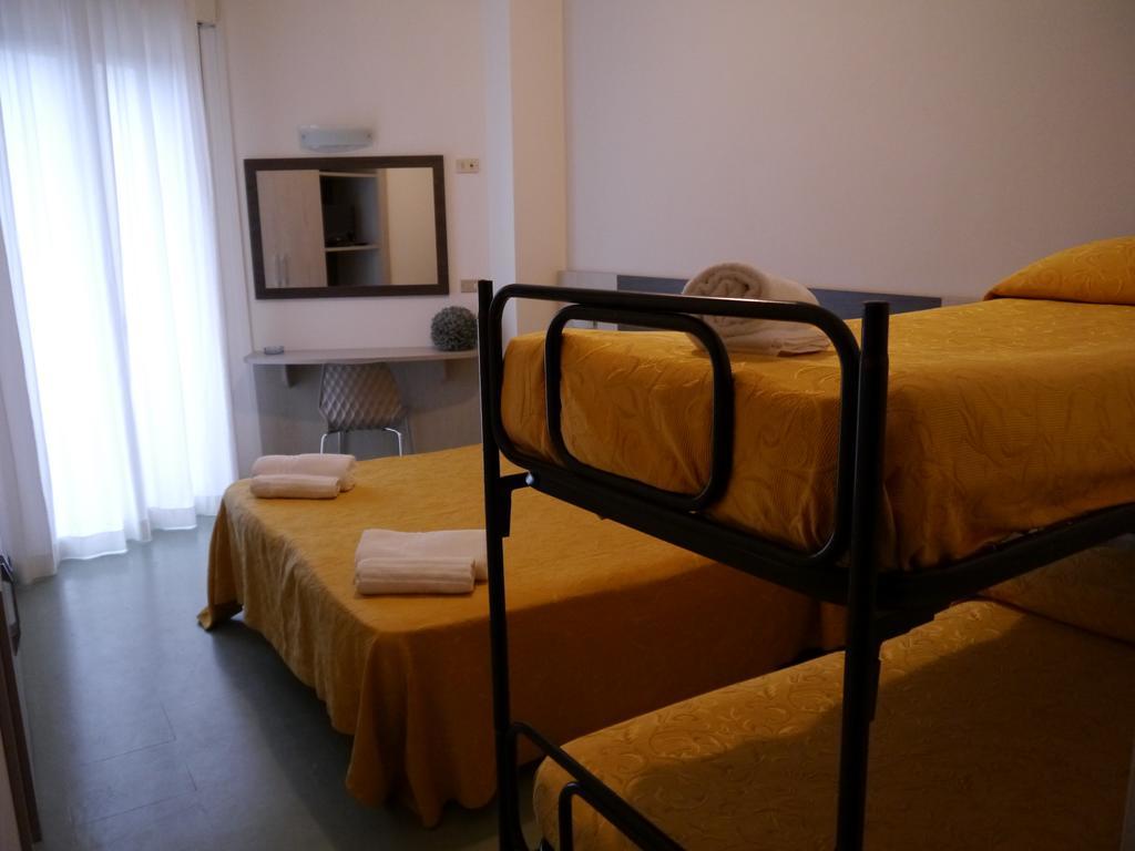 מילאנו מריטימה Hotel Monaco - Parcheggio Incluso Min 2 Gg מראה חיצוני תמונה