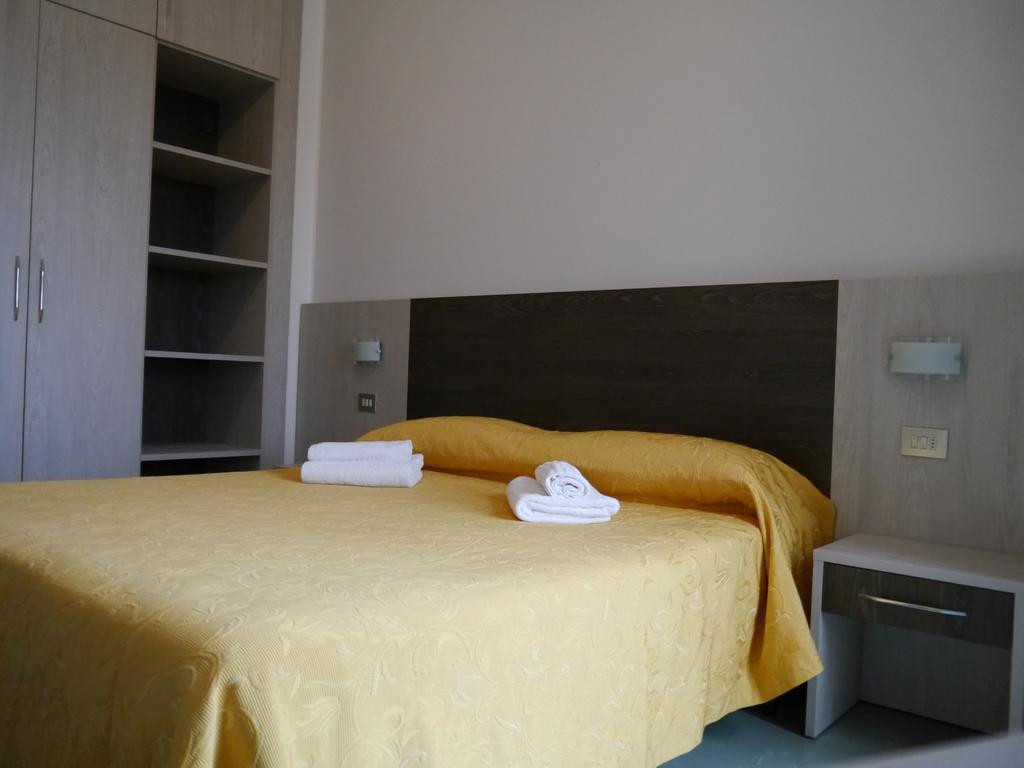 מילאנו מריטימה Hotel Monaco - Parcheggio Incluso Min 2 Gg מראה חיצוני תמונה