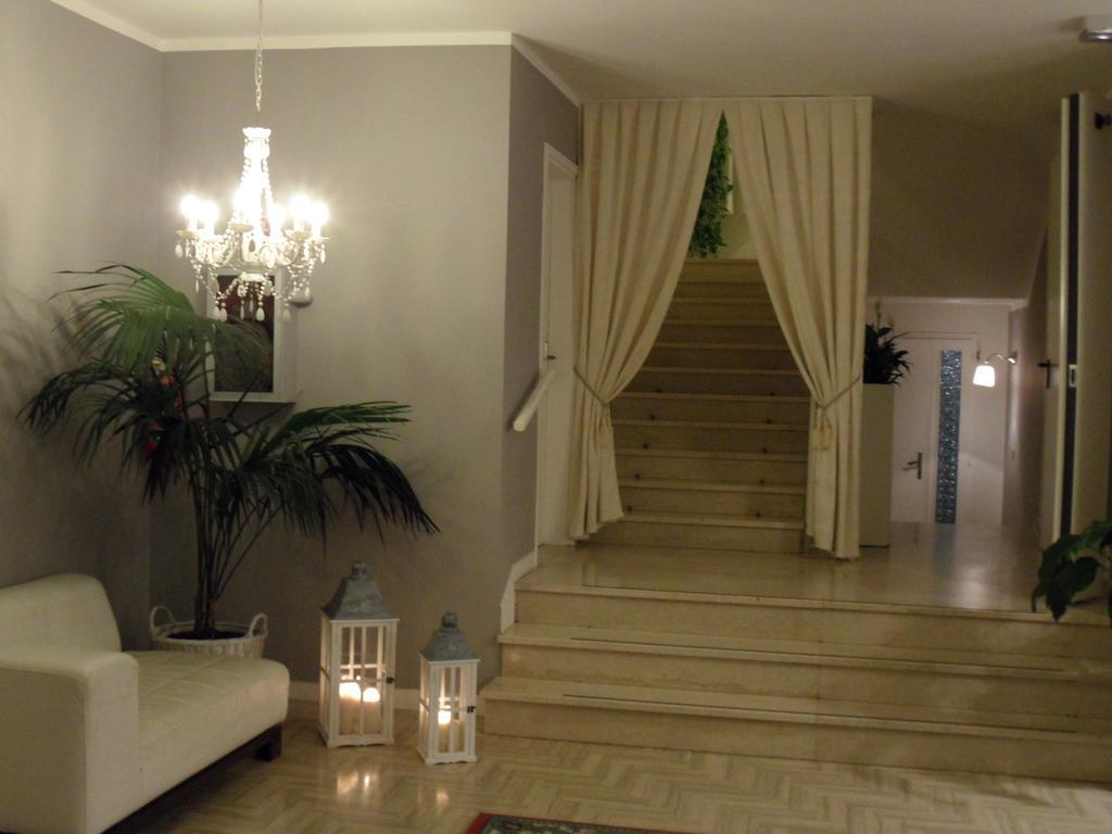 מילאנו מריטימה Hotel Monaco - Parcheggio Incluso Min 2 Gg מראה חיצוני תמונה